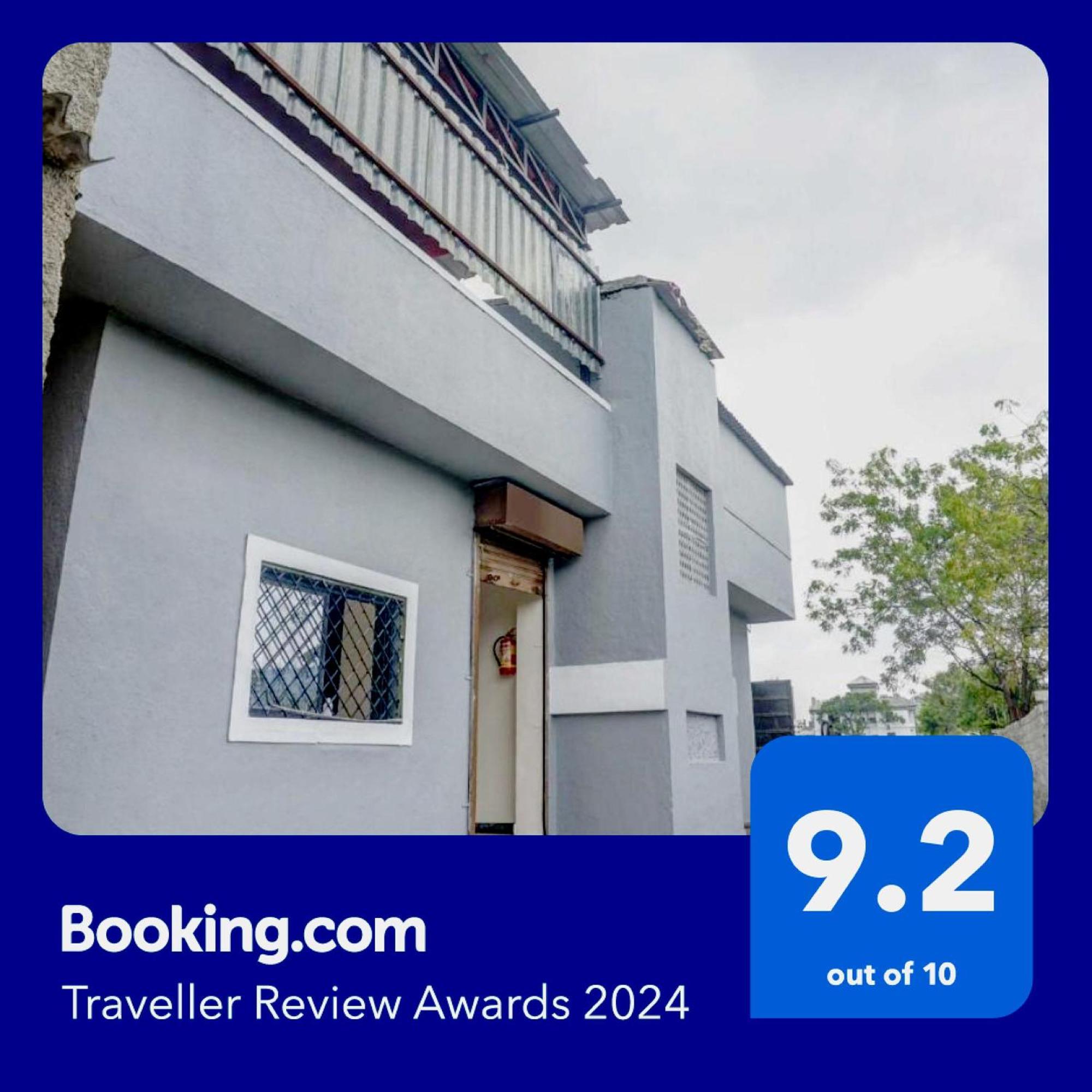Spot On 74501 Hotel Supriya Garden Vagholi エクステリア 写真
