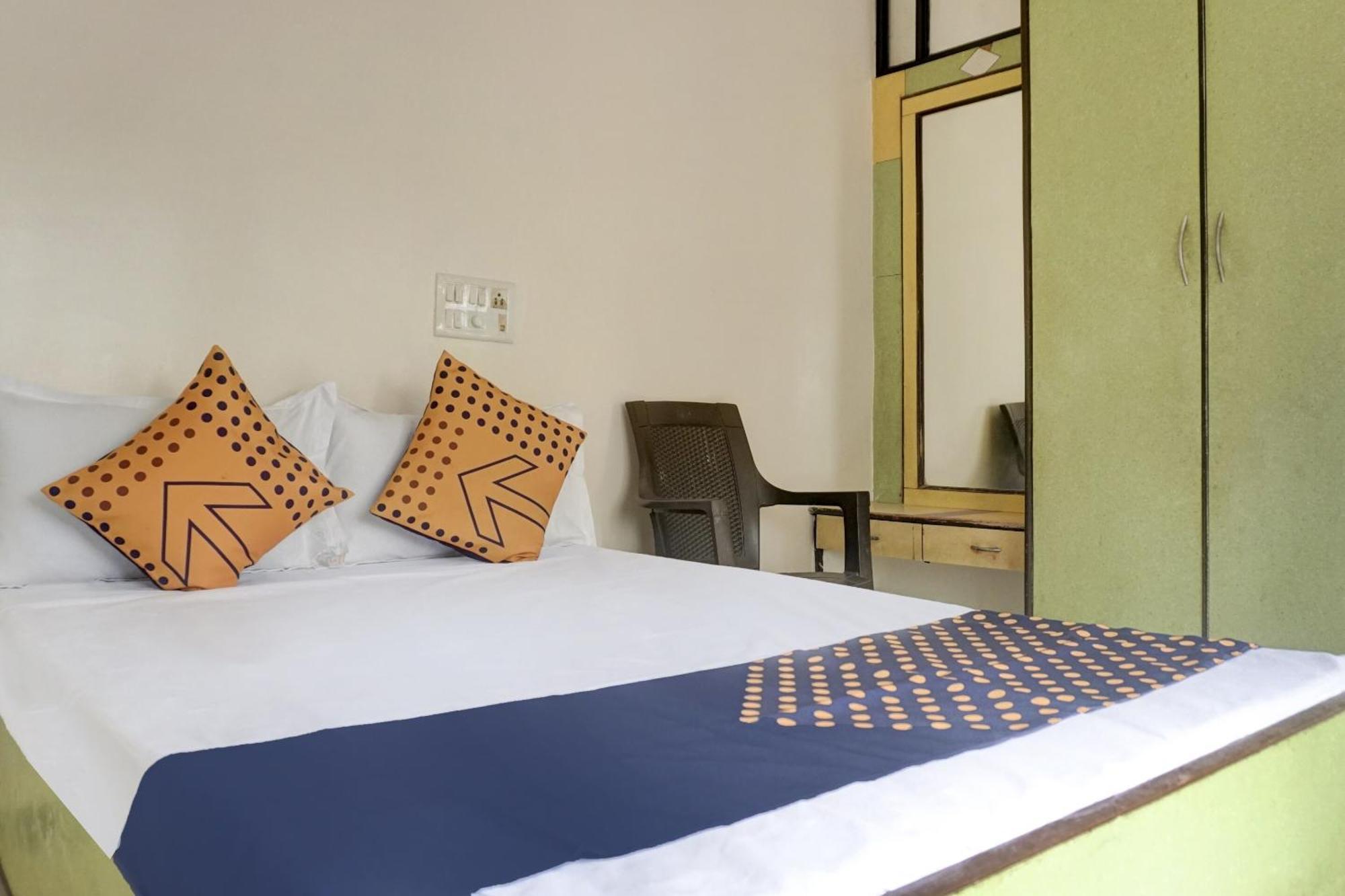 Spot On 74501 Hotel Supriya Garden Vagholi エクステリア 写真
